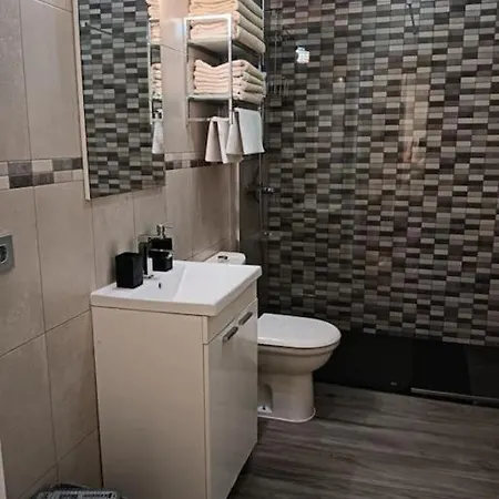 Esperanza Nyaraló Costa Teguise